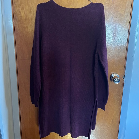 Rebecca Elliot V Neck Split Hem High Low Large Color Wine - Picture 4 of 4